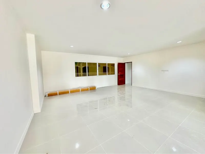 A spacious 2-bedroom, 2-bathroom condo in the heart of Hua Hin – photo 5